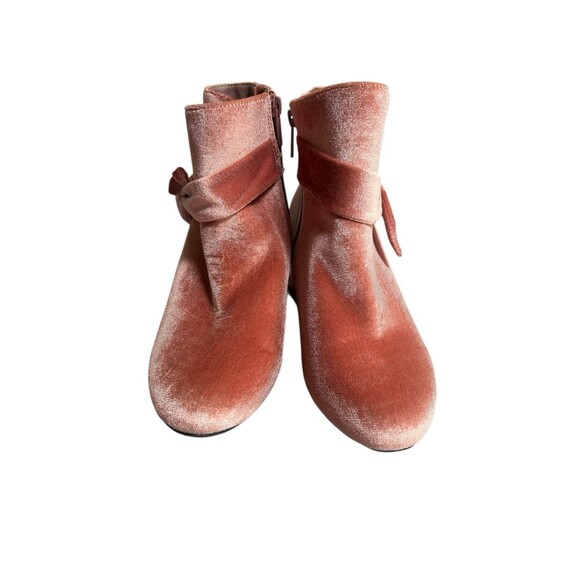 Torrid Women Plus Size Extra Wide Size 7.5 Pink Velvet Bow Bootie fairy - Picture 1 of 8